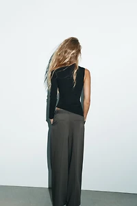 ASYMMETRIC CREPE TOP
