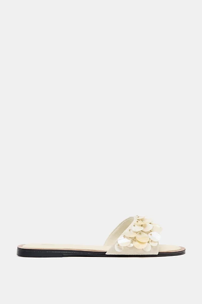 FLAT SANDALS WITH PEARLESCENT PIECES