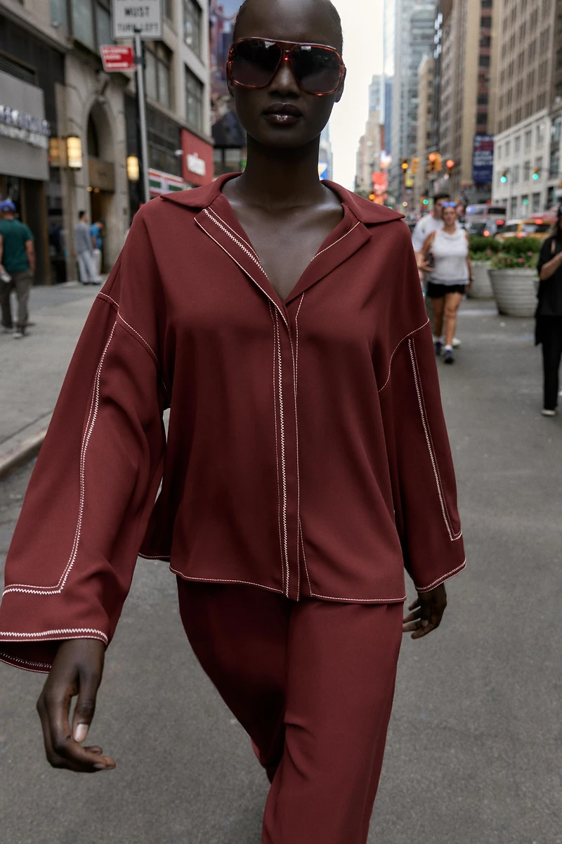 CHEMISE SURPIQÛRES CONTRASTANTES