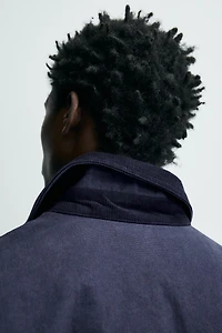 BLOUSON COL CONTRASTE À BRANDEBOURGS