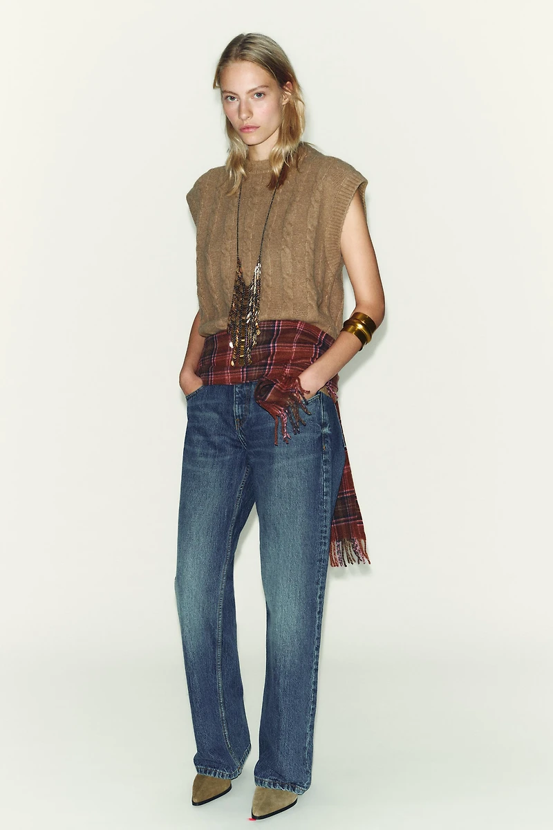 CABLE KNIT VEST TOP