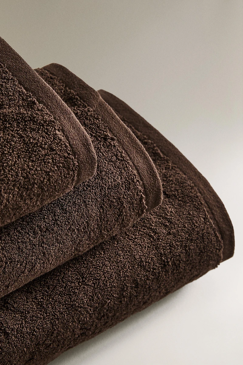 SERVIETTE DE BAIN ÉPONGE COULEUR