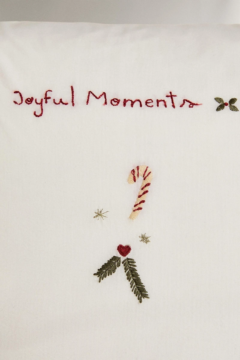 CHILDREN'S CHRISTMAS FIGURE PILLOWCASE