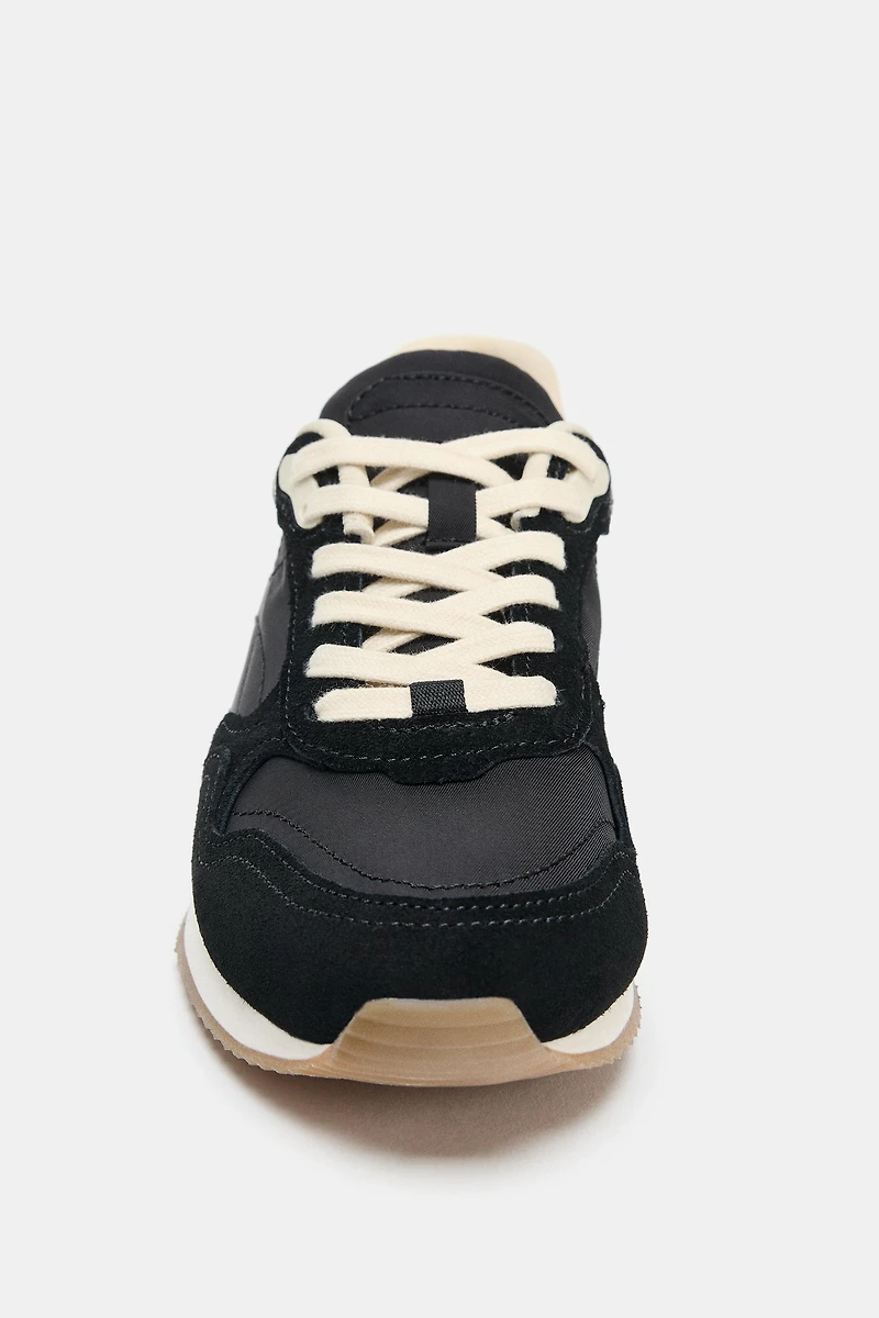 CONTRAST RUNNING SHOE