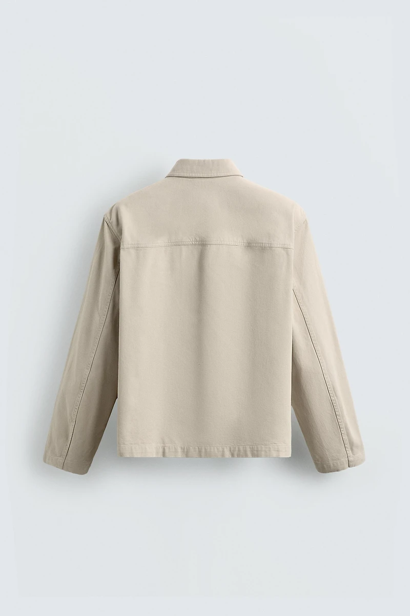 LIGHTWEIGHT JACKET WITH POCKETS