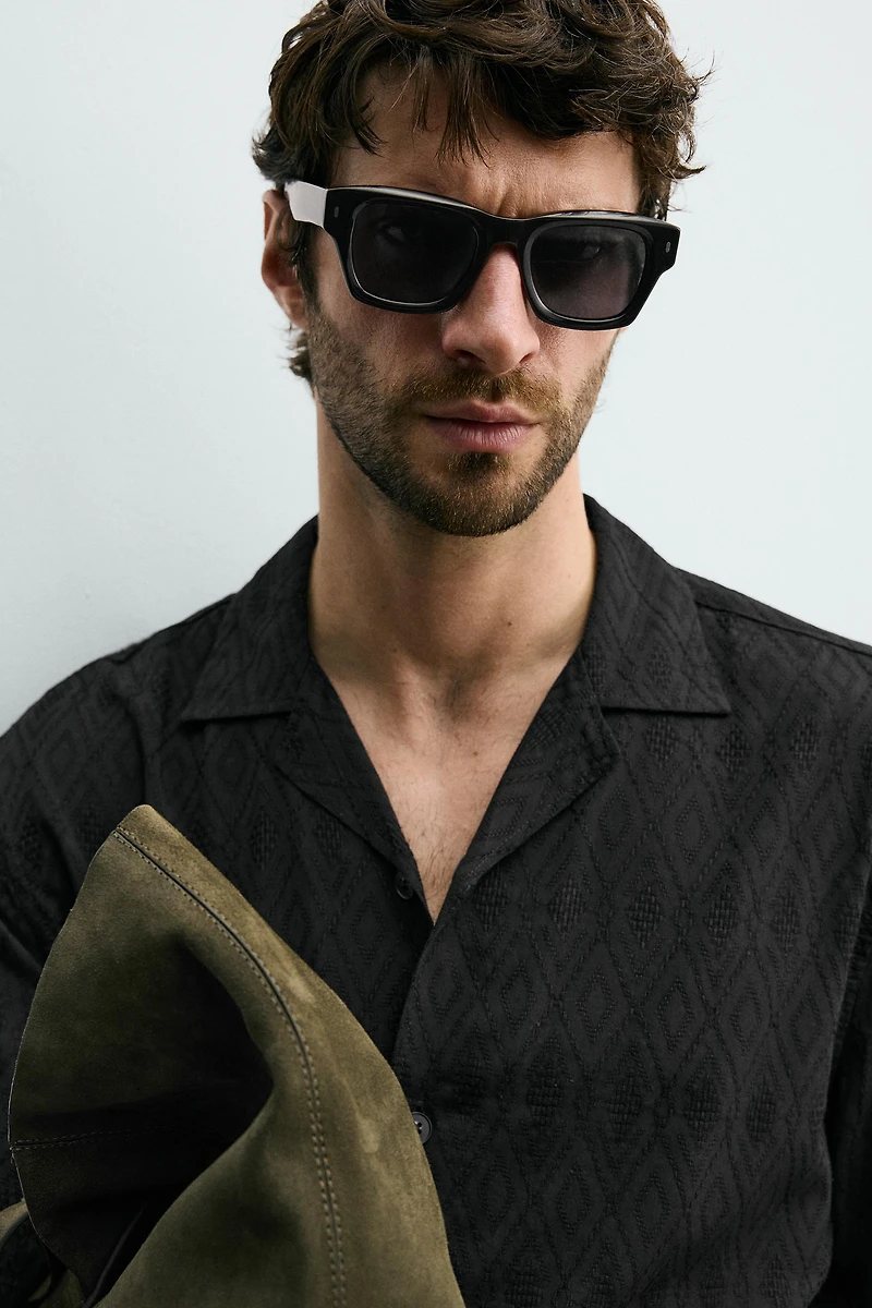 GEOMETRIC JACQUARD RELAXED FIT SHIRT