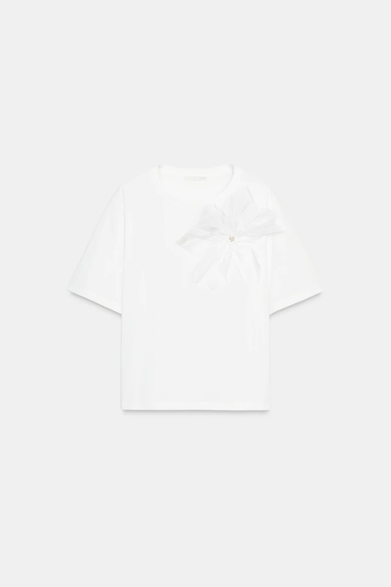 VOLUMINOUS FLOWER T-SHIRT