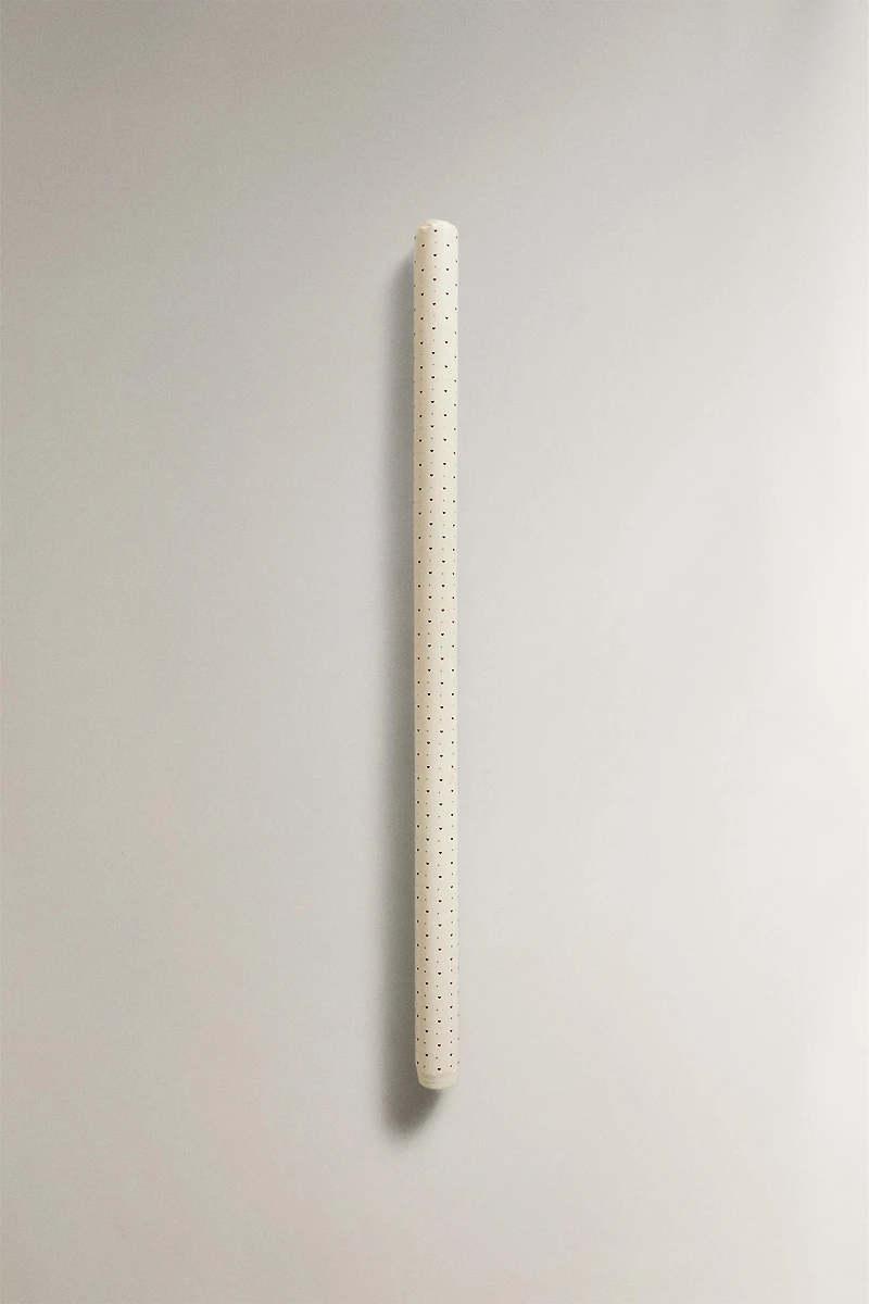 CHRISTMAS WRAPPING PAPER WITH HEARTS