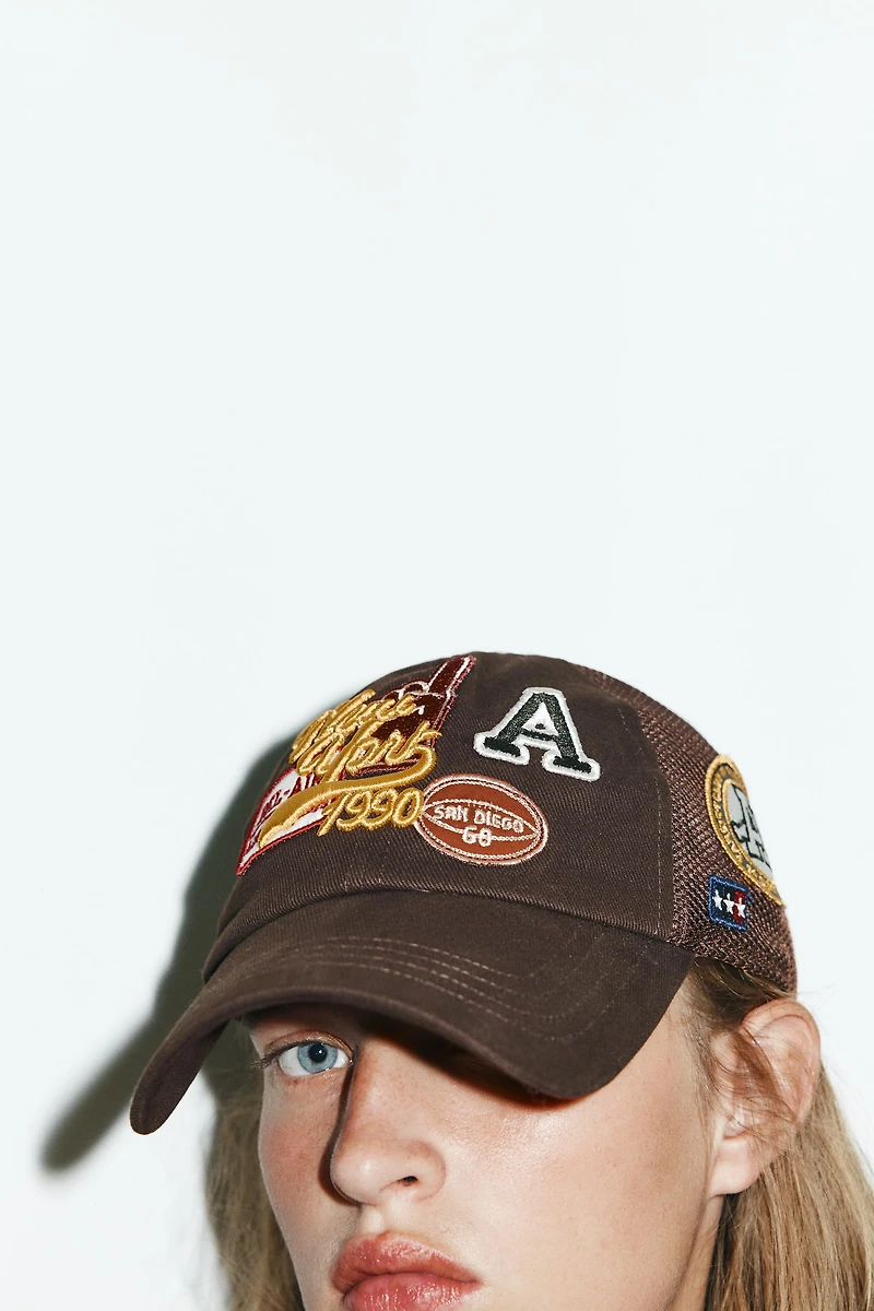 TWILL MESH CAP WITH EMBROIDERED PATCHES