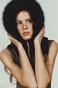 FAUX FUR KNIT HOOD