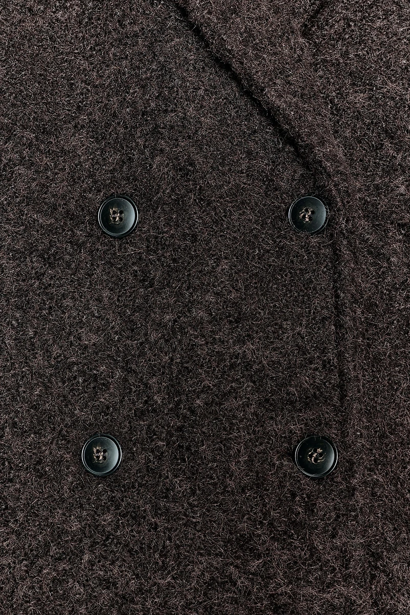 MANTEAU MI-LONG À BOUTONNAGE CROISÉ BOUCLÉ