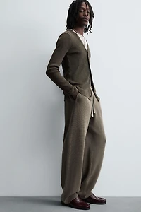 TEXTURED KNIT PANTS
