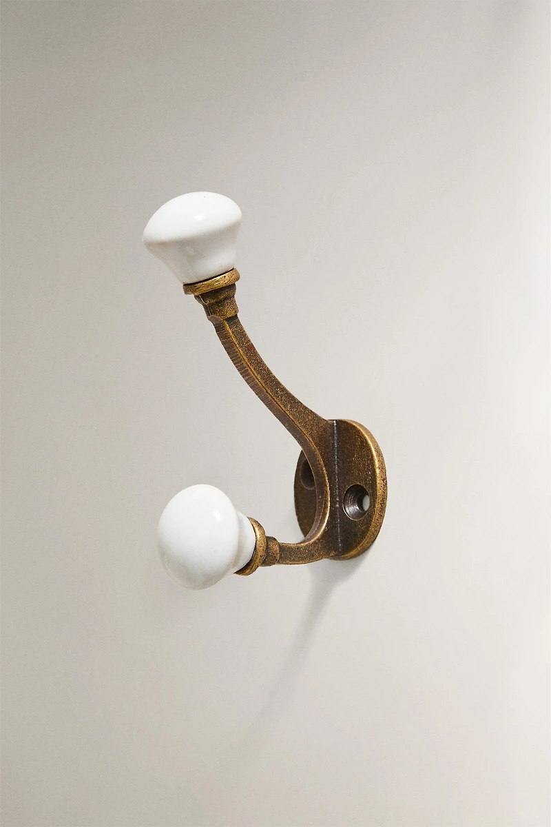 CERAMIC HOOK