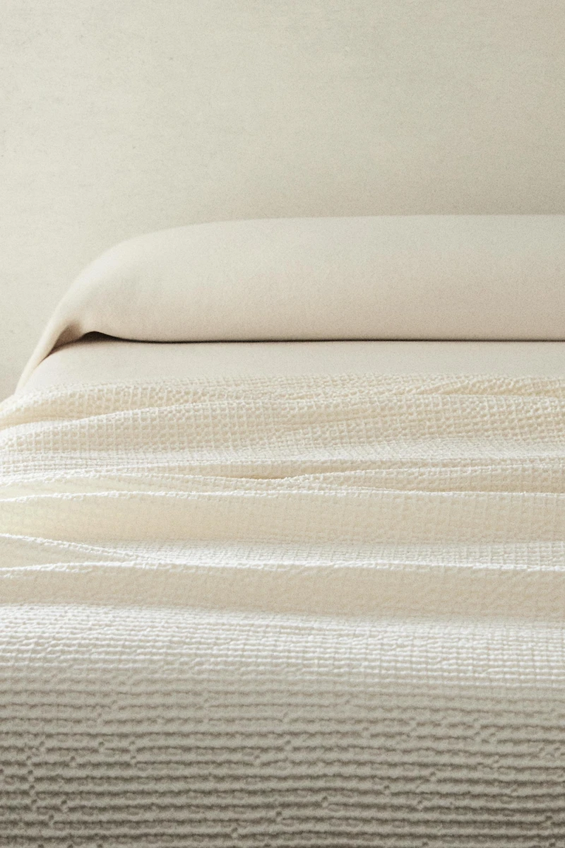 MINI WAFFLE-KNIT COTTON BEDSPREAD