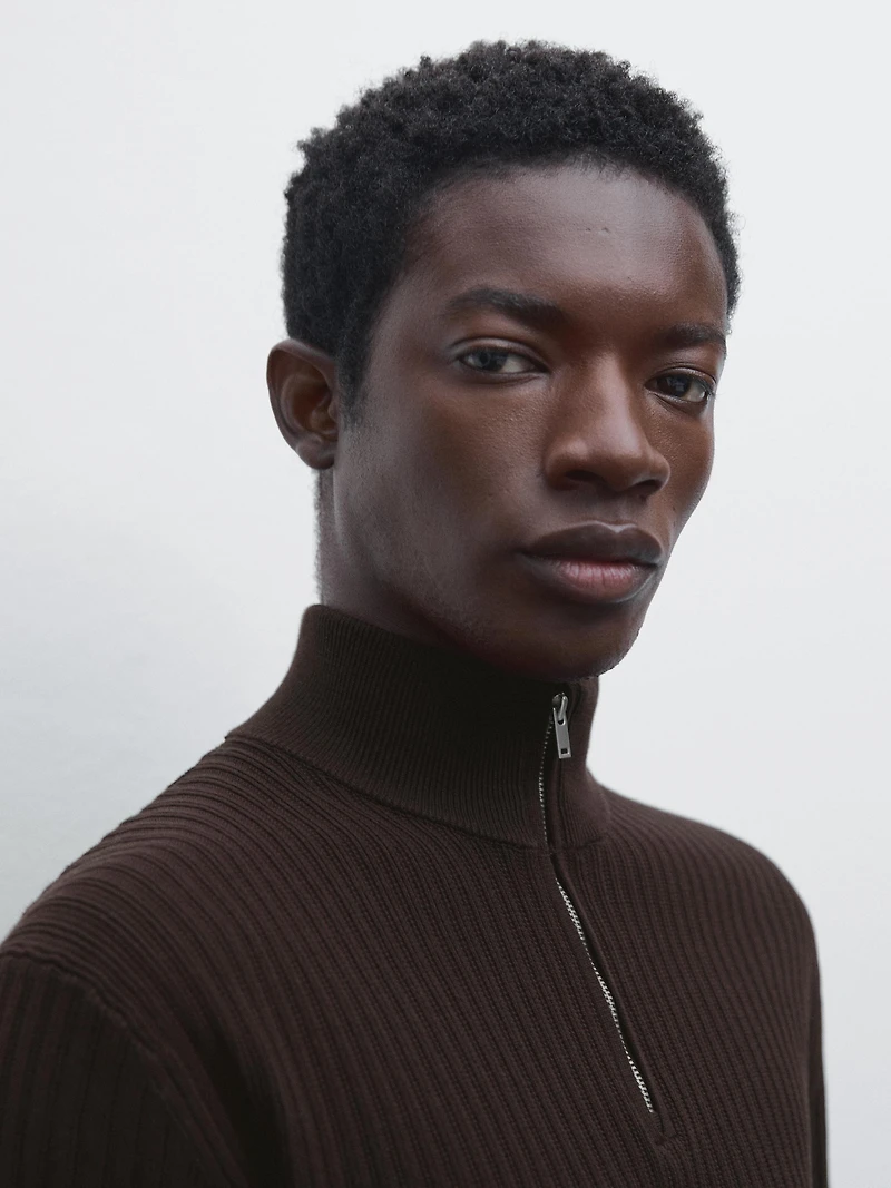 Mock neck knit sweater