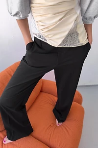 LOW-RISE STRAIGHT LEG PANTS