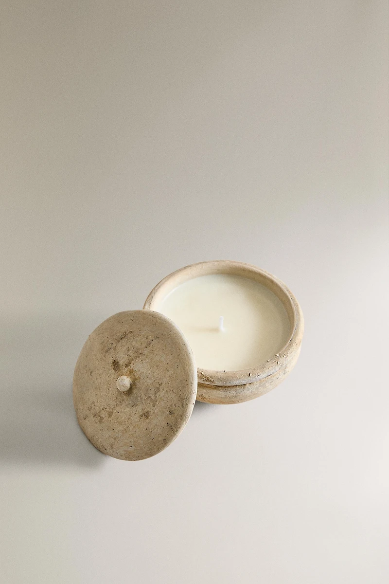 (100 G) GOLDEN CUIR SCENTED CANDLE