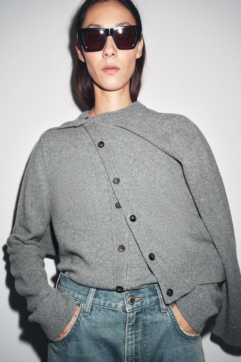 GILET BASIQUE EN CACHEMIRE ET LAINE