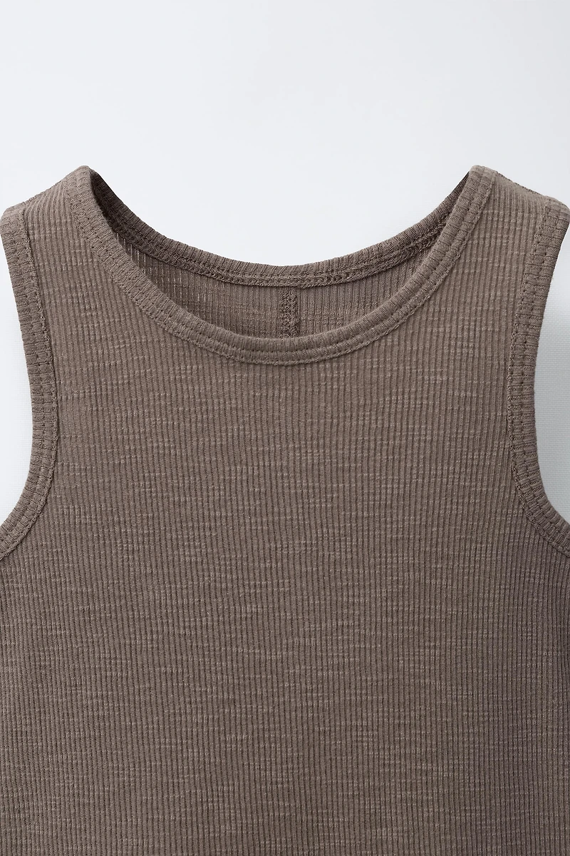 RIBBED SLEEVELESS T-SHIRT