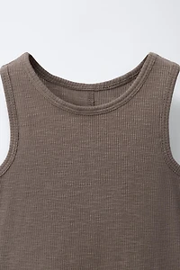 RIBBED SLEEVELESS T-SHIRT