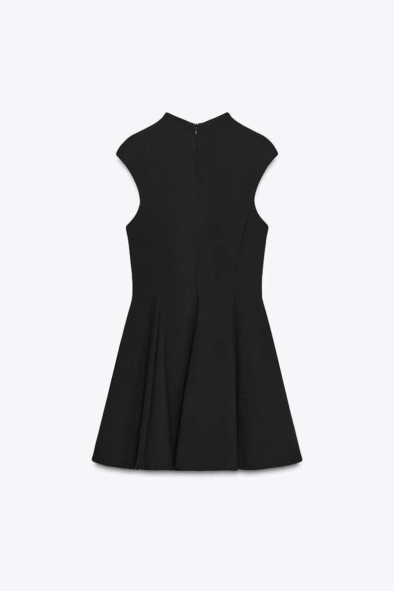 VOLUMINOUS SHORT DRESS