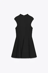VOLUMINOUS SHORT DRESS