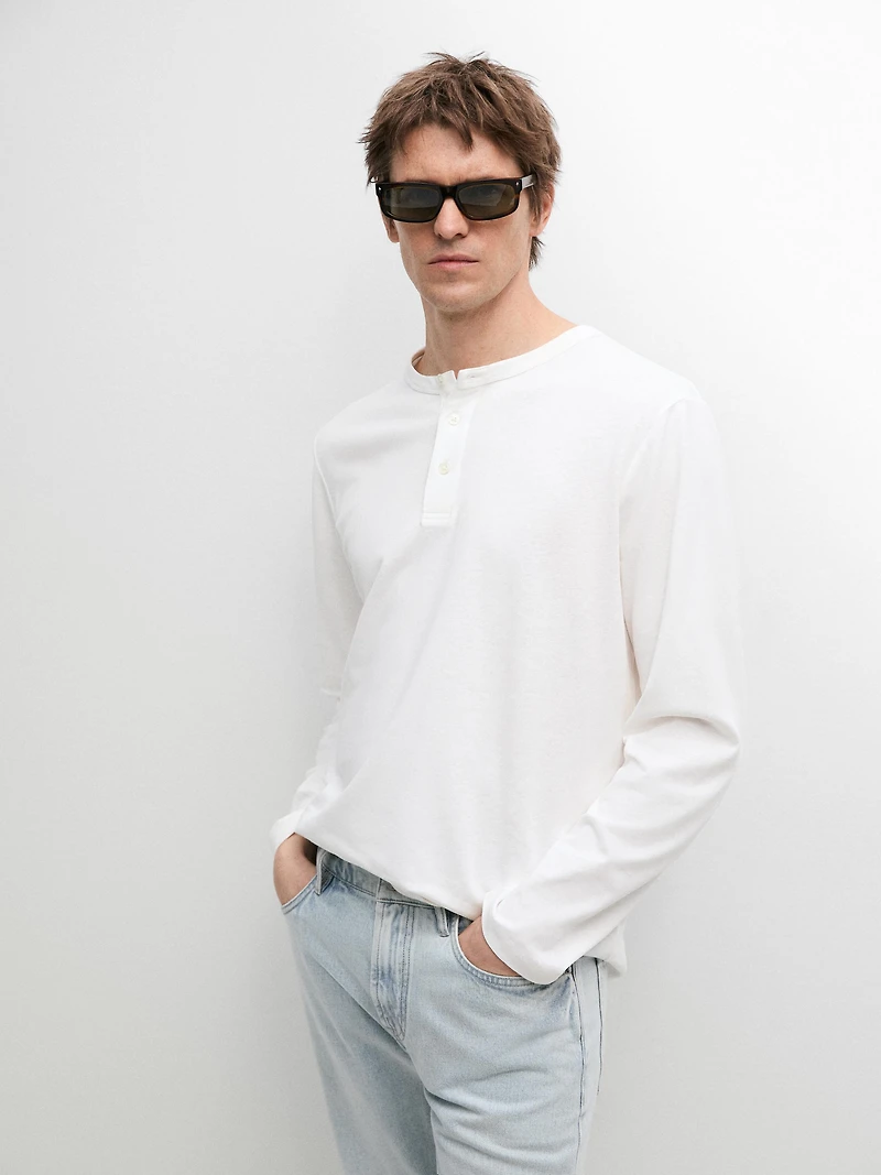 Long sleeve henley neck T-shirt