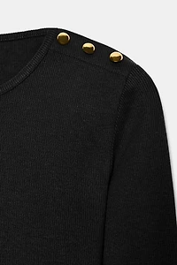 RIBBED BUTTON T-SHIRT