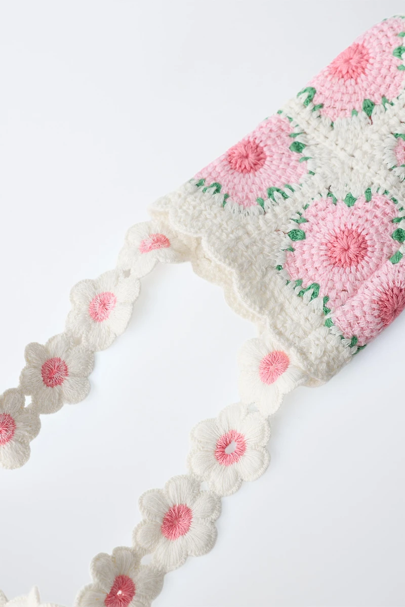 CROCHET FLOWER BOTTLE HOLDER
