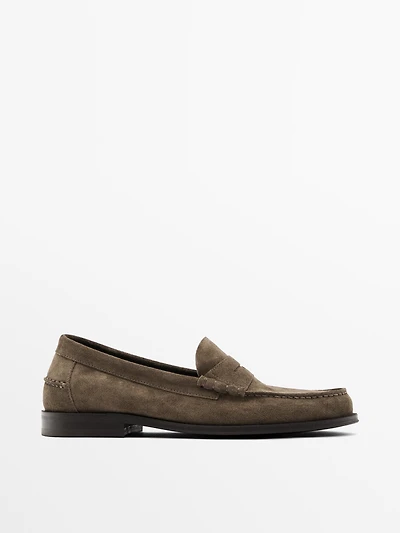 Mocassins en croûte de cuir avec patte