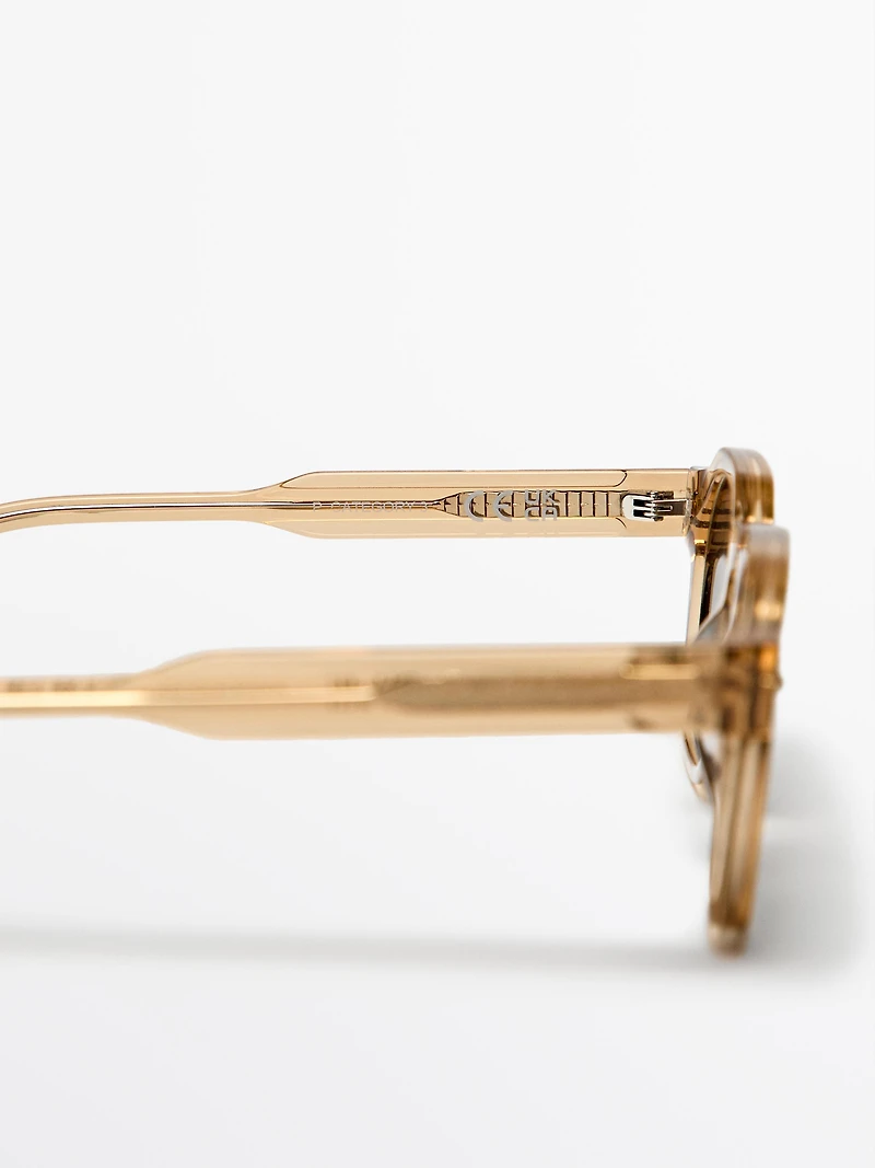 Lunettes de soleil géométriques