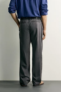 RELAXED FIT PLEATED CHINO PANTS
