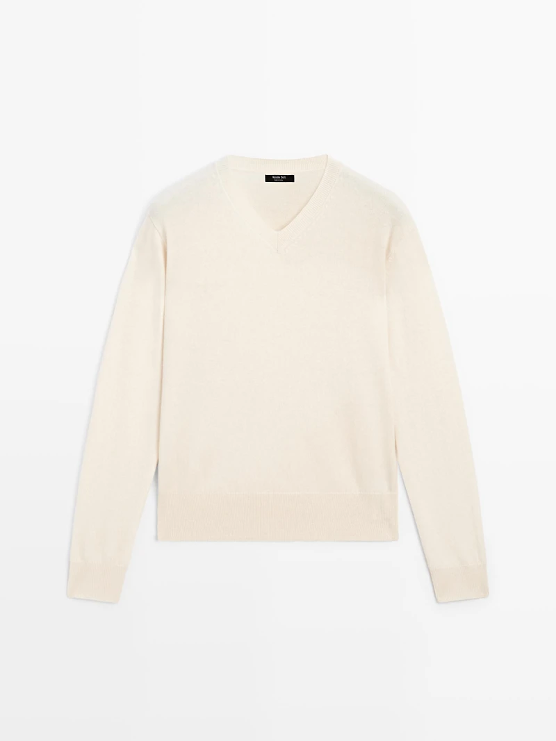 Wool blend knit V-neck sweater