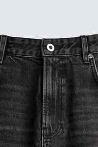 FLARE FIT JEANS