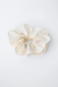 EMBROIDERED FLOWER SCRUNCHIE