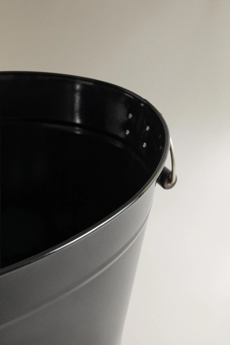 METAL TUB