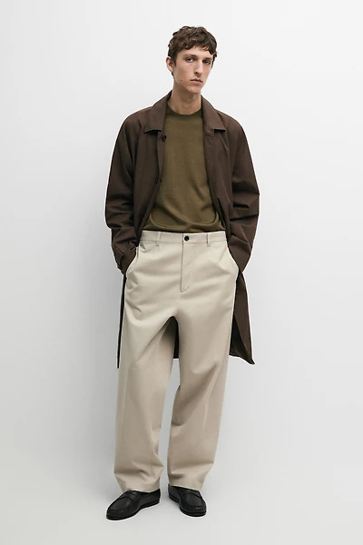 Barrel fit pants with darts