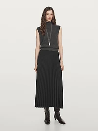 Long pleated skirt