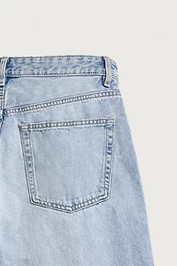 LOOSE FIT JEANS