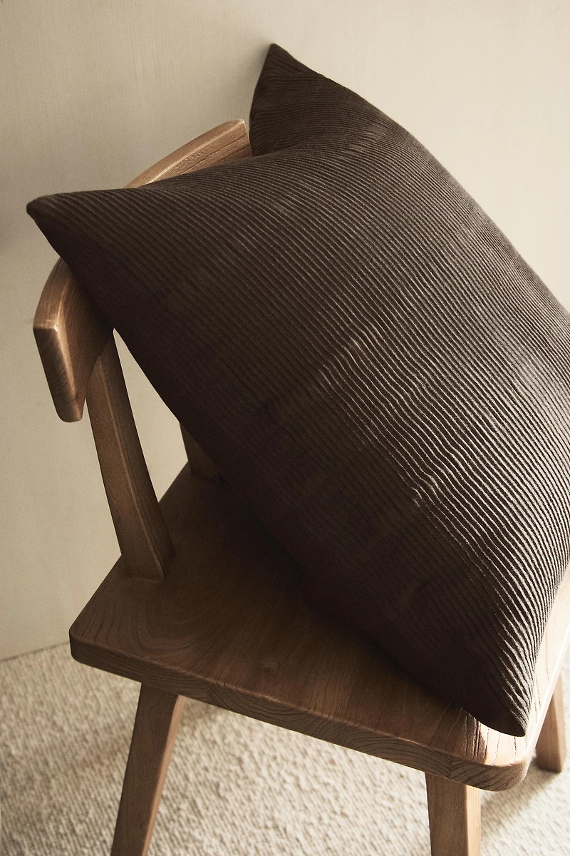 GATHERED QUILT THROW PILLOW COVER