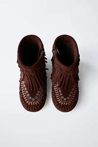 EMBROIDERED LEATHER BOOTS