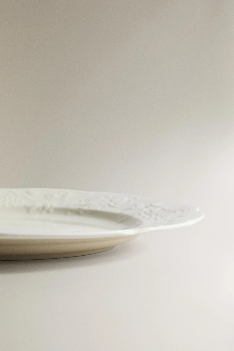 GRAPE PORCELAIN DINNER PLATE