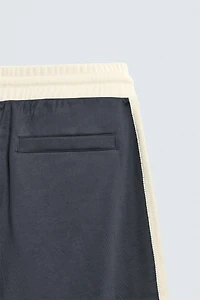 WIDE FIT JOGGER PANTS WITH STRIPES