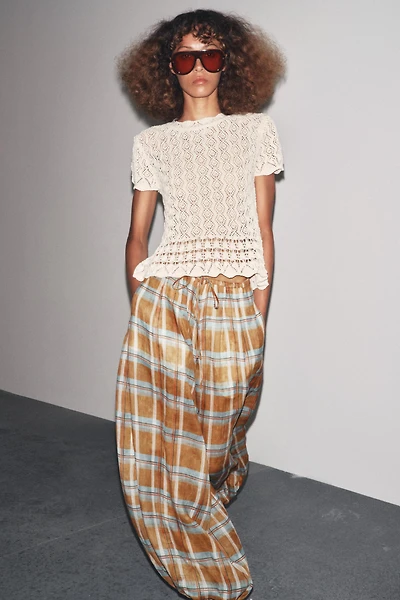 SHORT SLEEVE POINTELLE KNIT TOP
