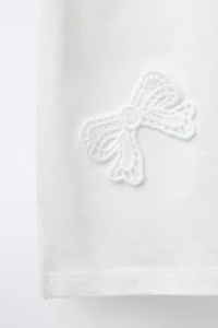 CROCHET BOW T-SHIRT