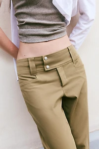 BUCKLED CAPRI PANTS