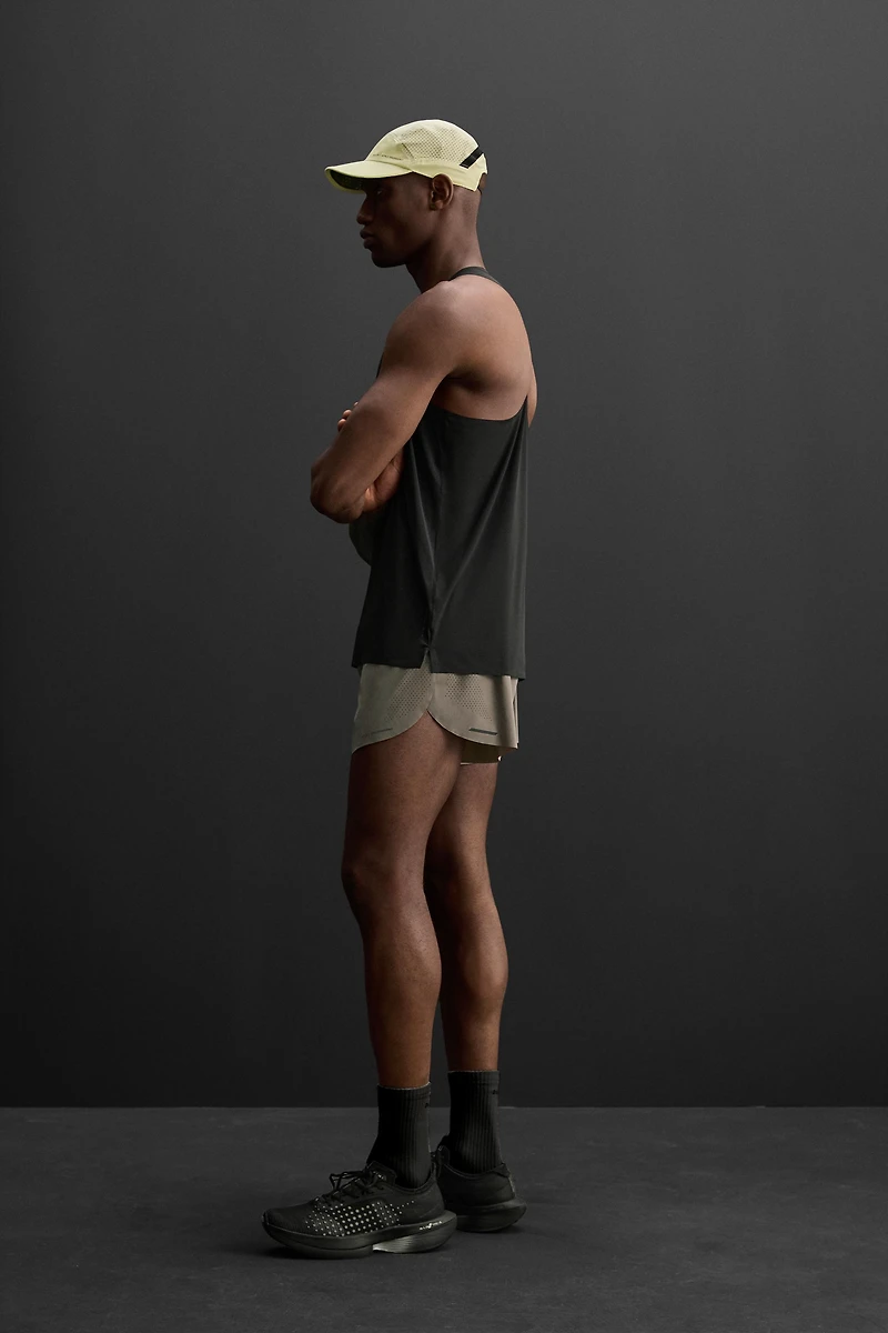 LIGHTWEIGHT TECHNICAL TANK TOP