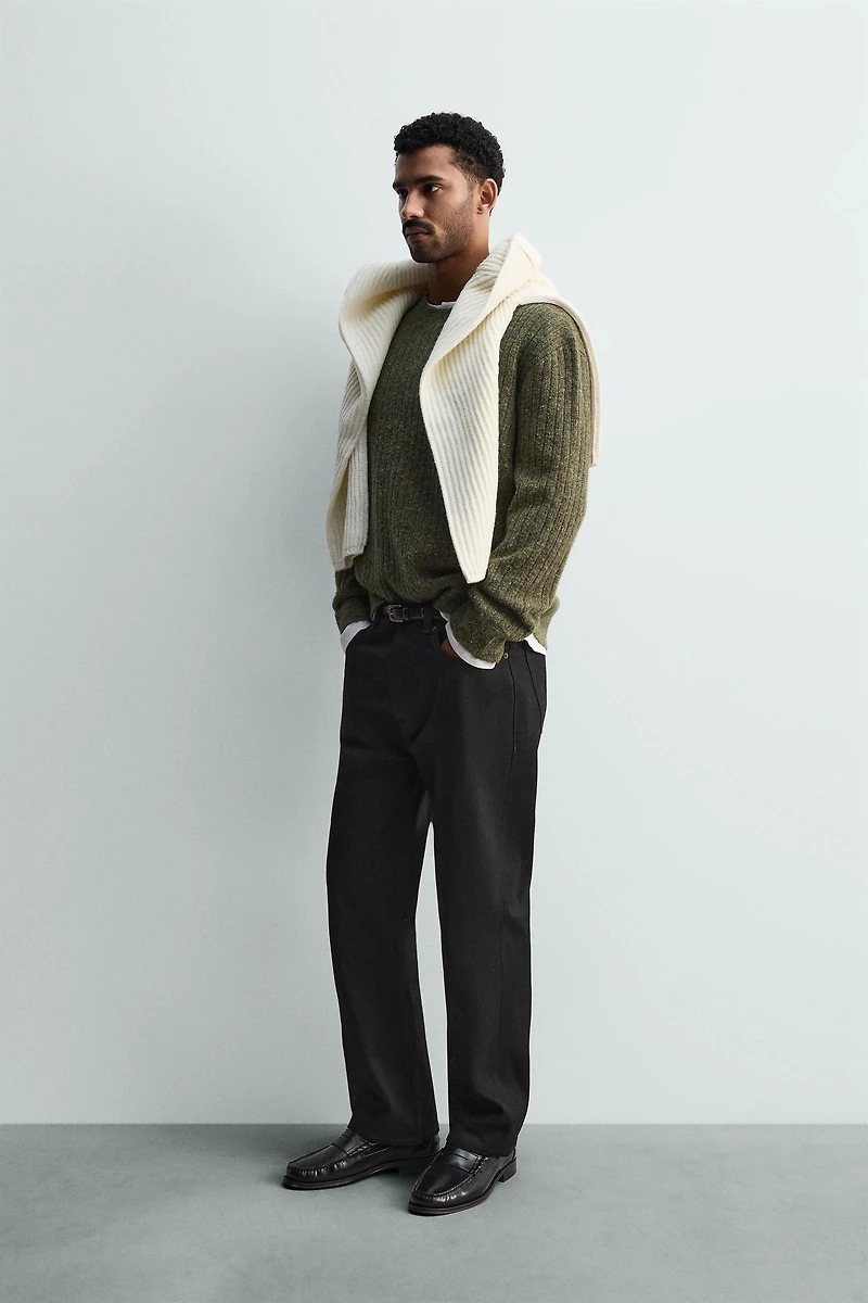 PULL CANNELÉ BOUTONNÉ