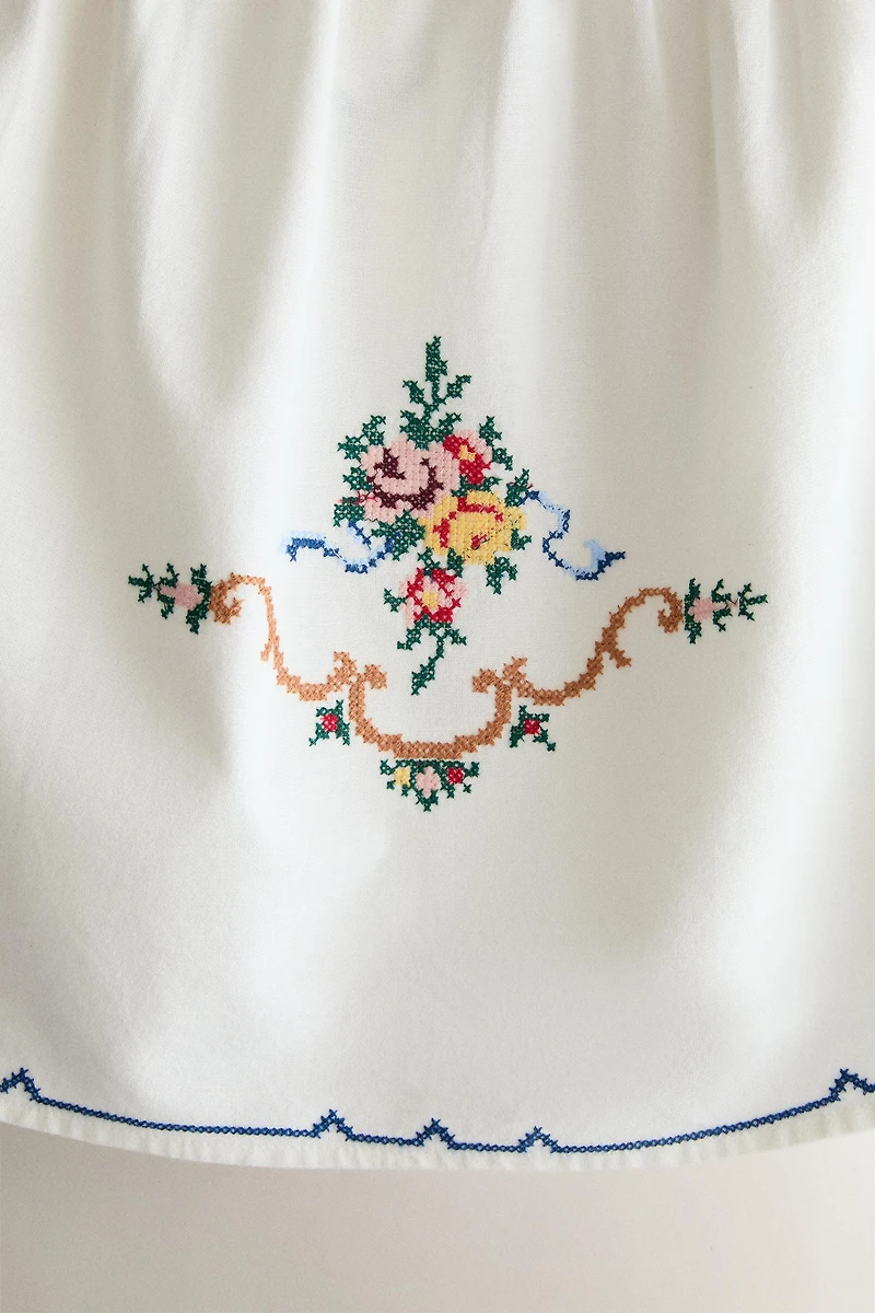 TOP EN COTON ET LIN BRODÉ