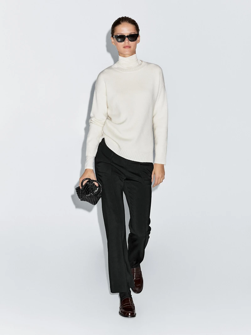 Crepe trousers with seam detail